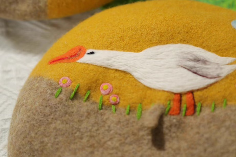 cute big white duck beret