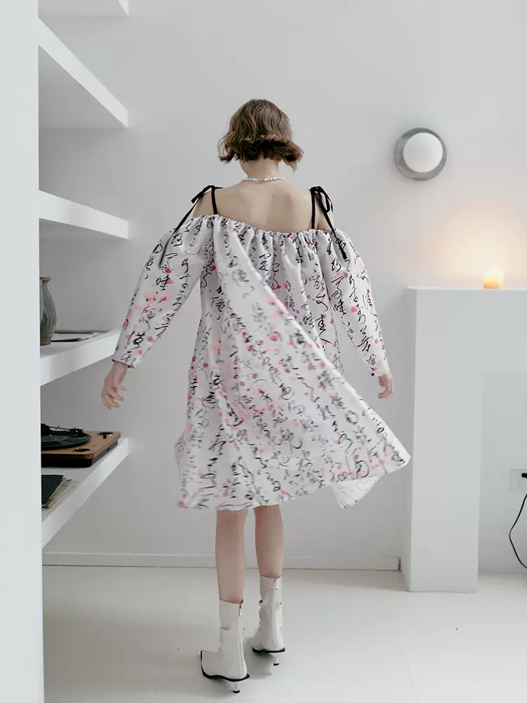 pink blooming calligraphy print one-shoulder dress 