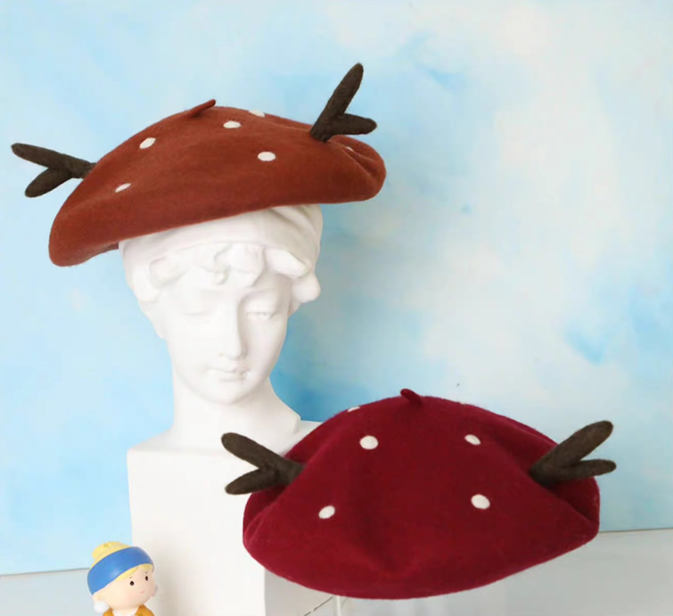 wool polka dot Christmas deer antler beret