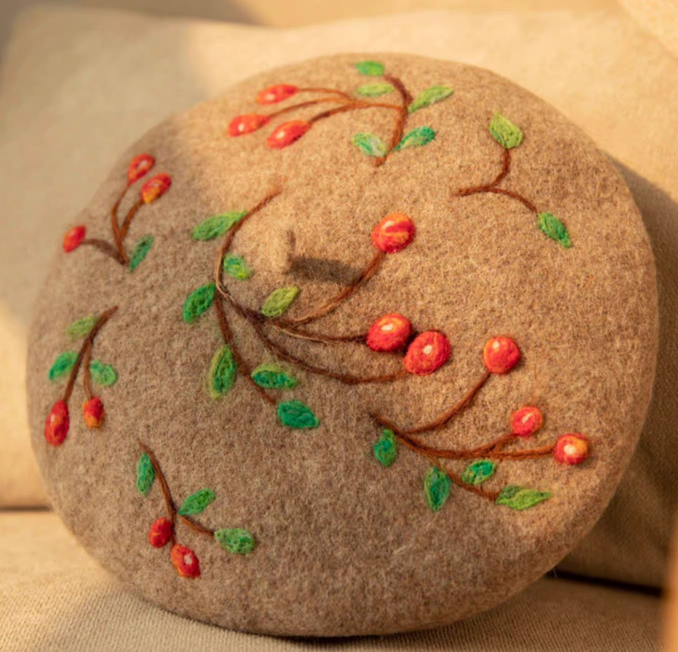 wool felt berry khaki beret