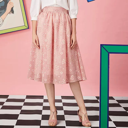 Light and elegant embroidered A-line skirt 