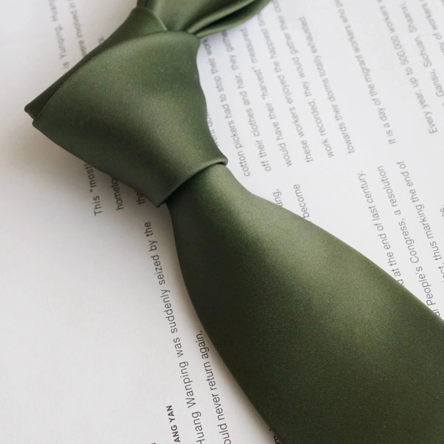 "The Lady in Green" tie