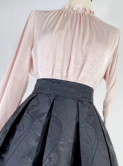 Hepburn-style black tutu skirt