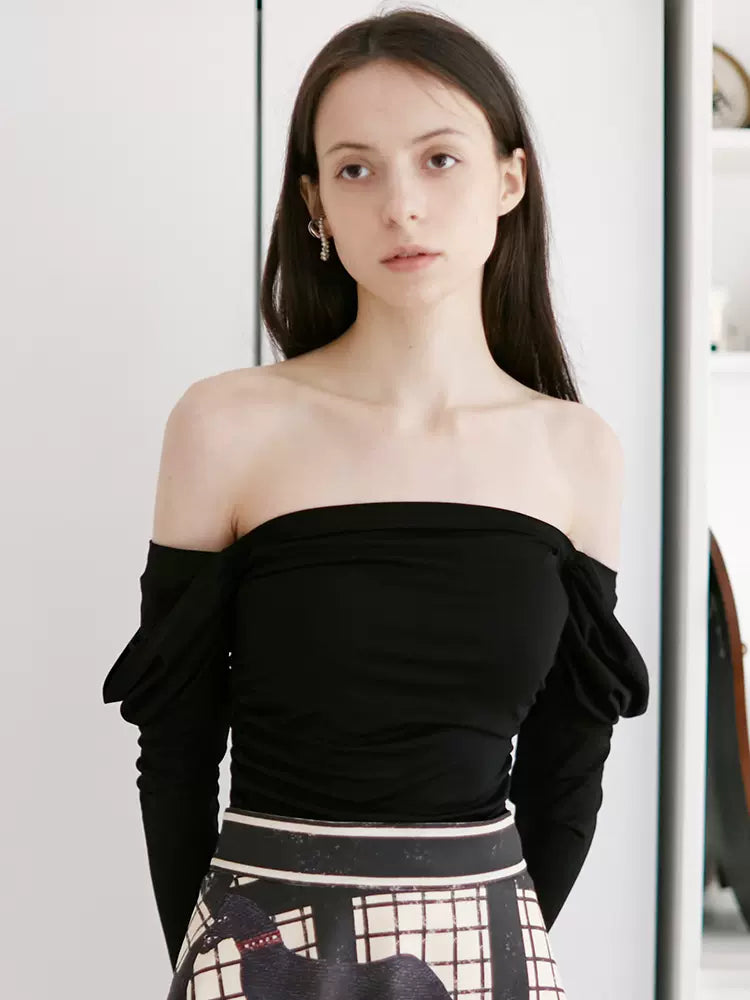 black pleated pile sleeves one-shoulder T-shirt