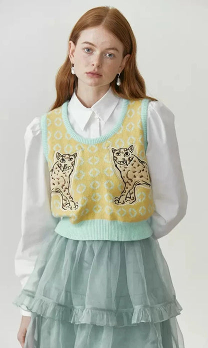 yellow and blue contrast cat embroidered vest