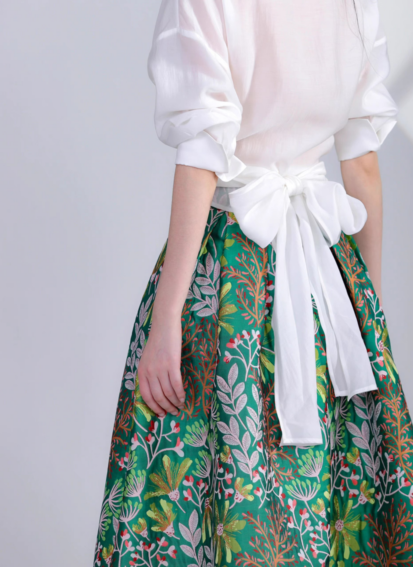 green embroidered fresh and elegant skirt