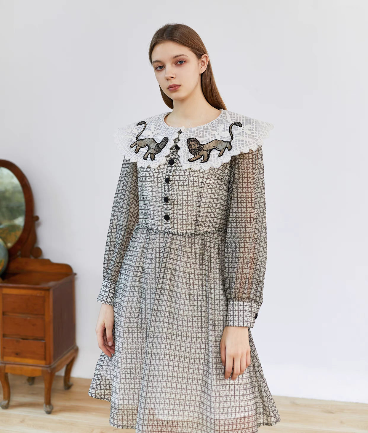 plaid rion embroidery large lapel long-sleeved dress