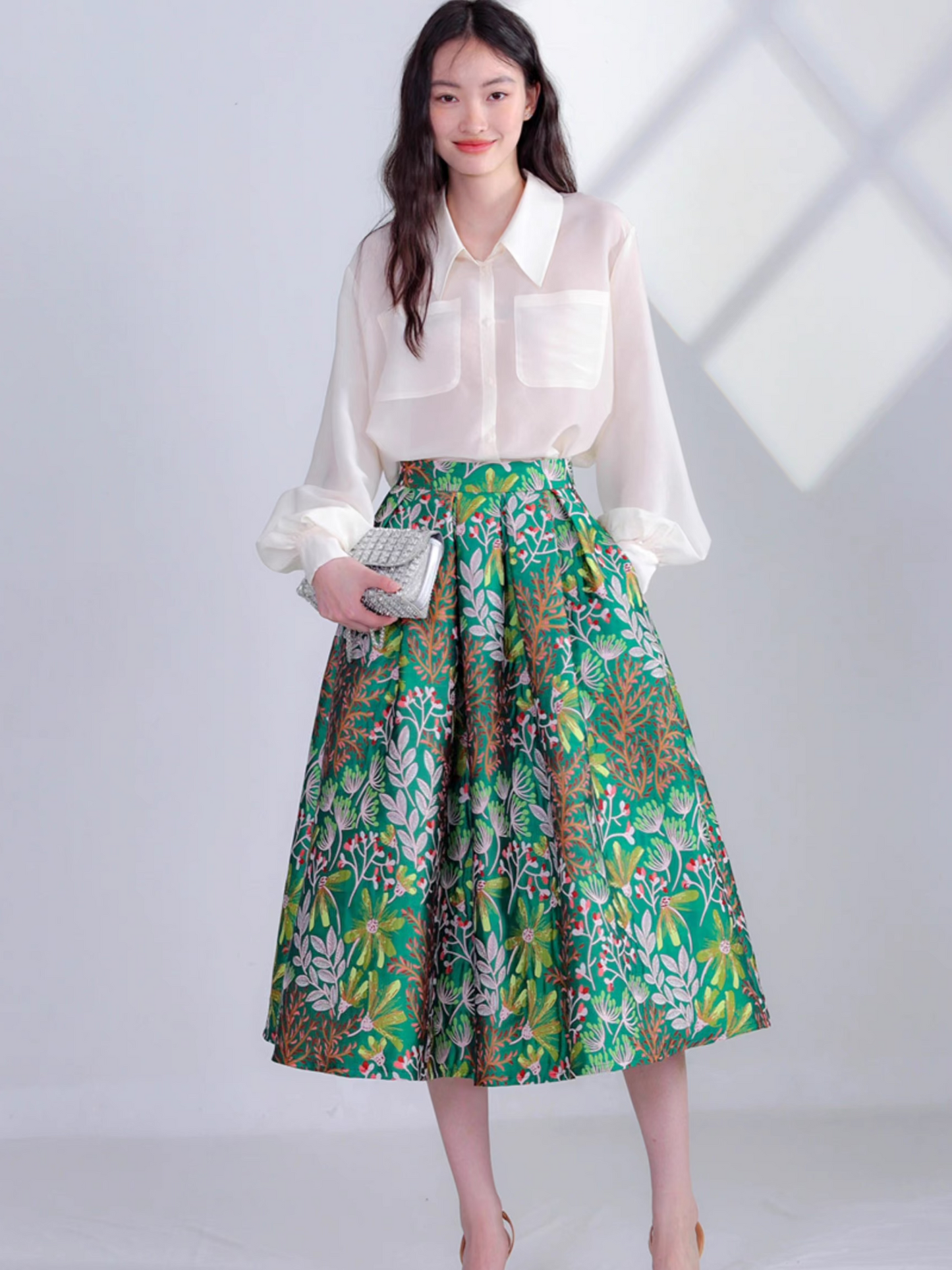 green embroidered fresh and elegant skirt