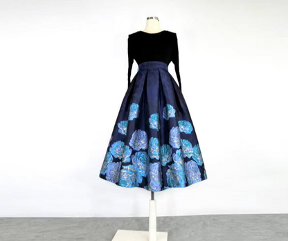 elegant embroidered high-waisted mid-length skirt