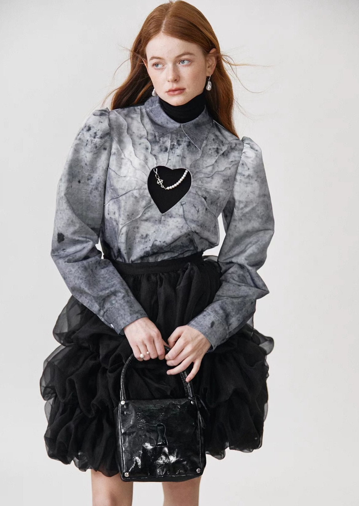 black texture pleated puffy skirt
