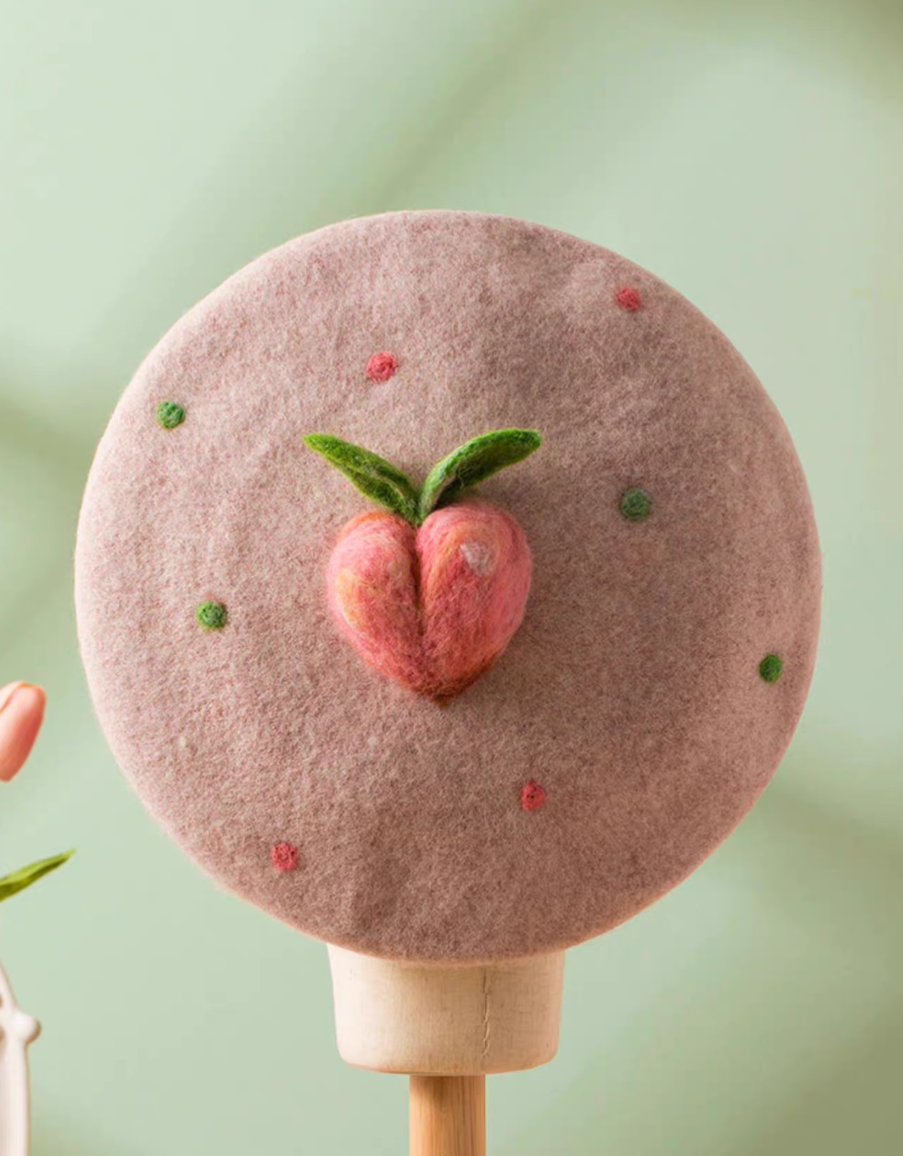 Sweet and cute apricot pink beret