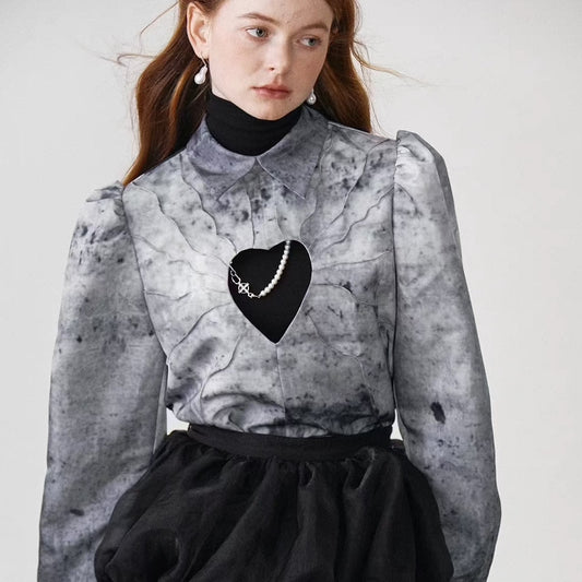 catwalk model silver gray print heart-shaped skirt 