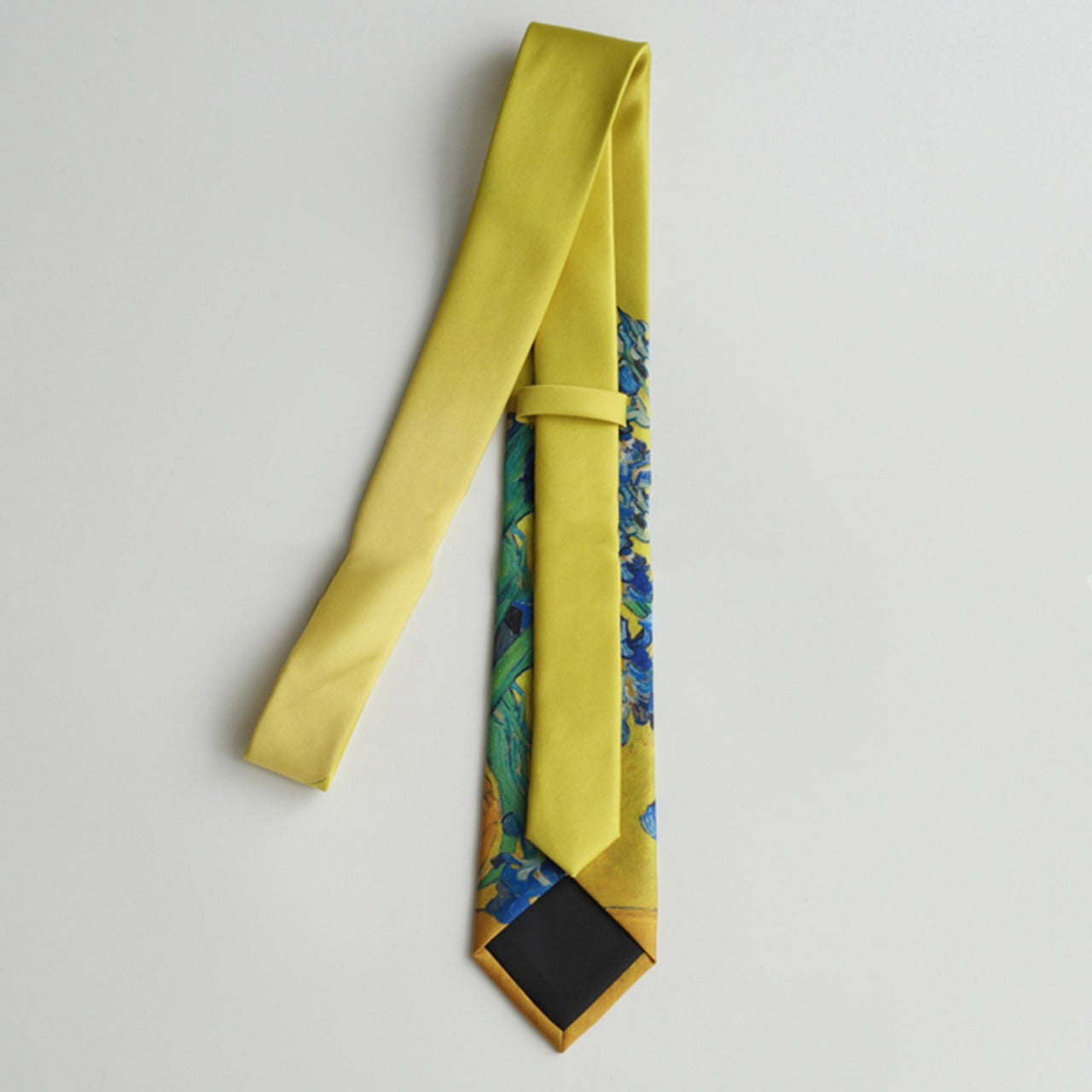 "Iris" tie 