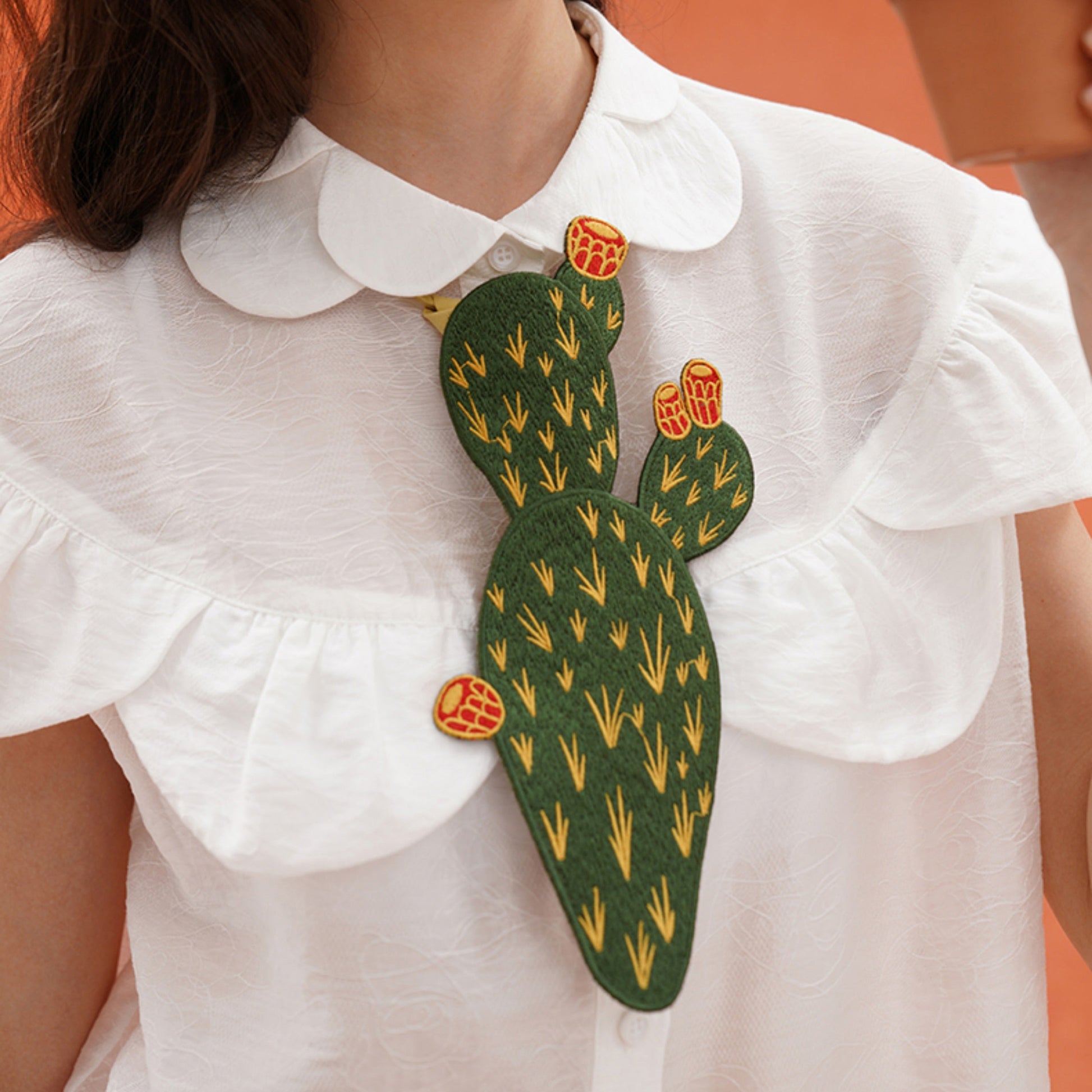 サボテンと花の刺繍ネクタイ - Dark Green