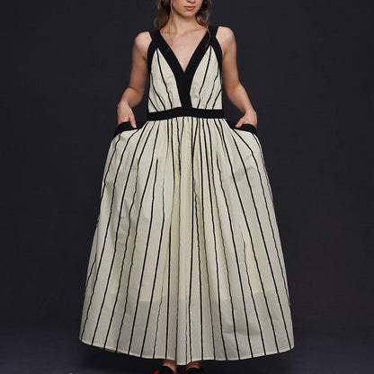 生成の縦縞ストライプワンピース