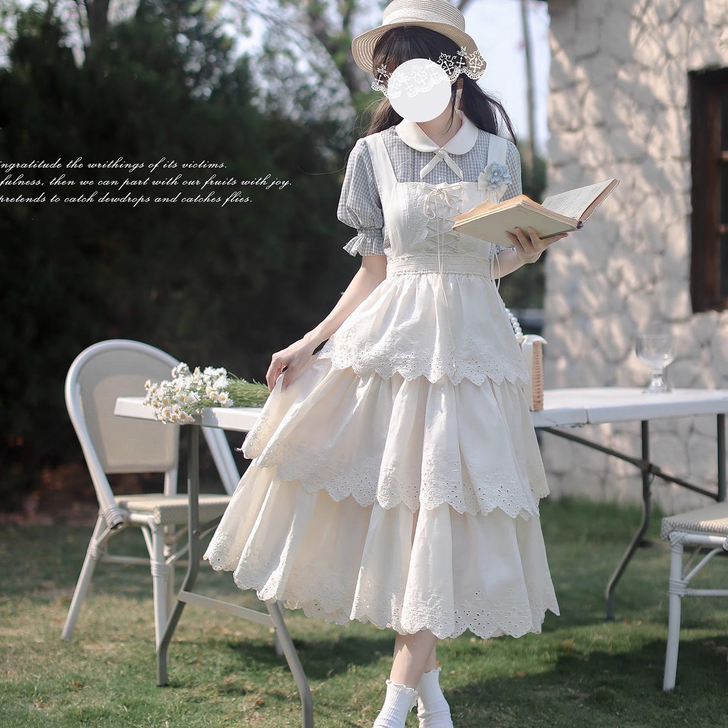 幻想曲を奏でる刺繍ジャンパースカートとブラウス