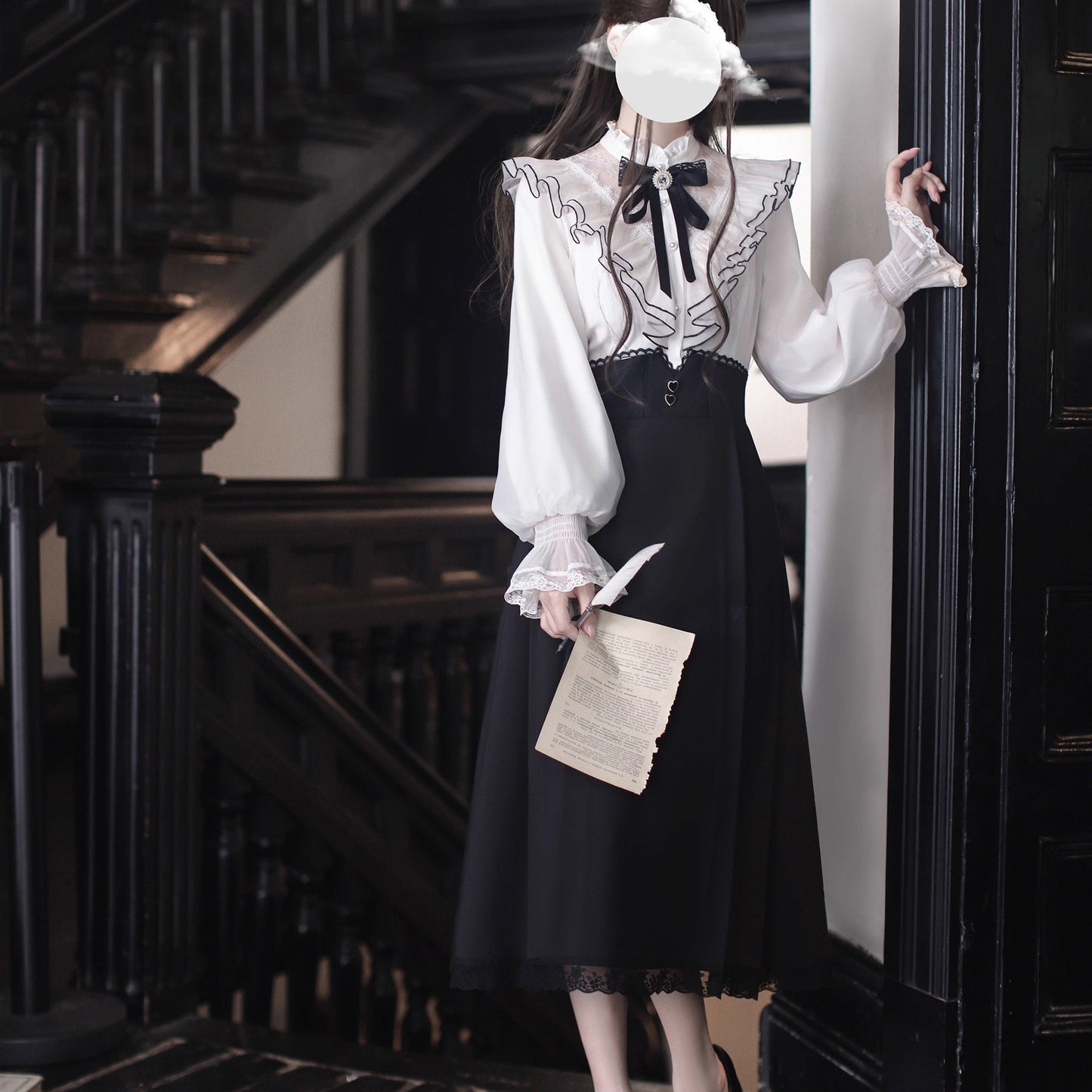 旋律を奏でる令嬢のクラシカルワンピース