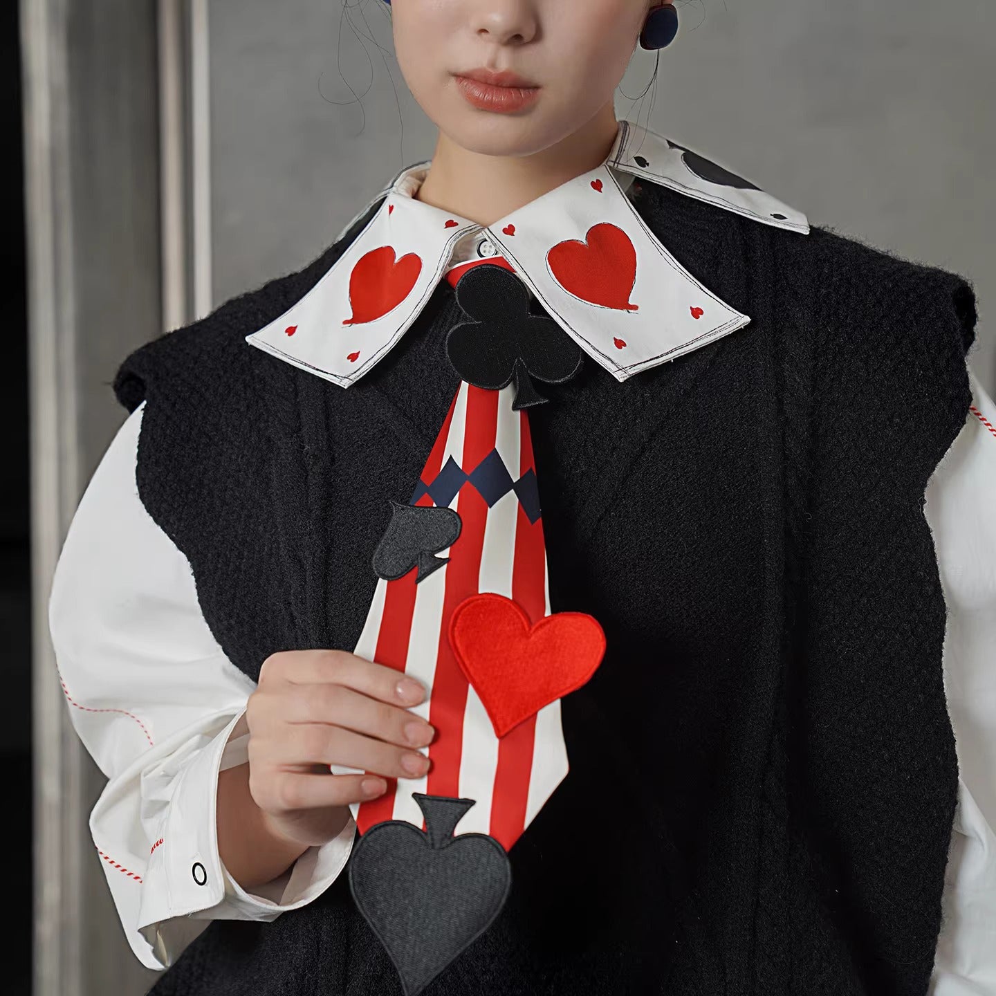 トランプのマークの刺繍ネクタイ - Stripe