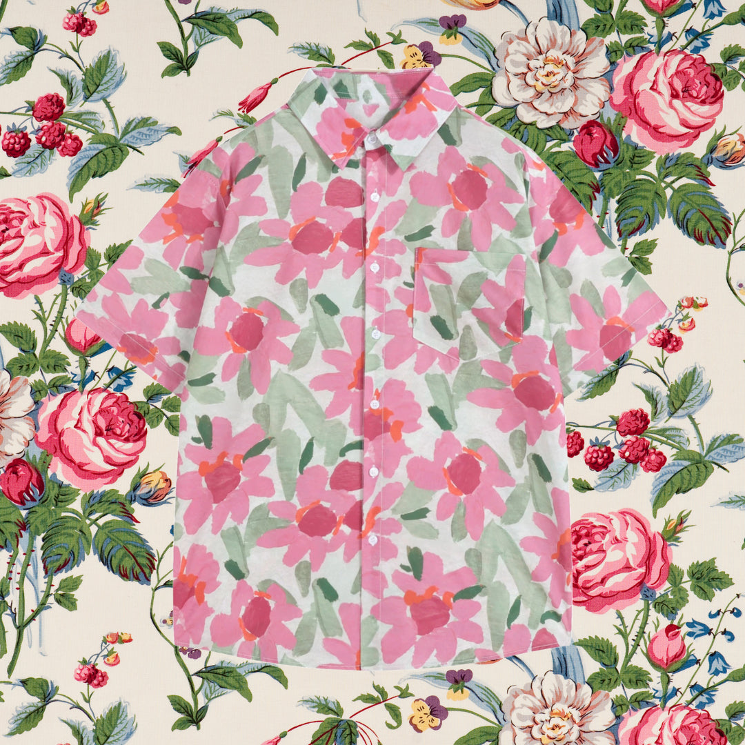 桃色の花柄アートシャツ