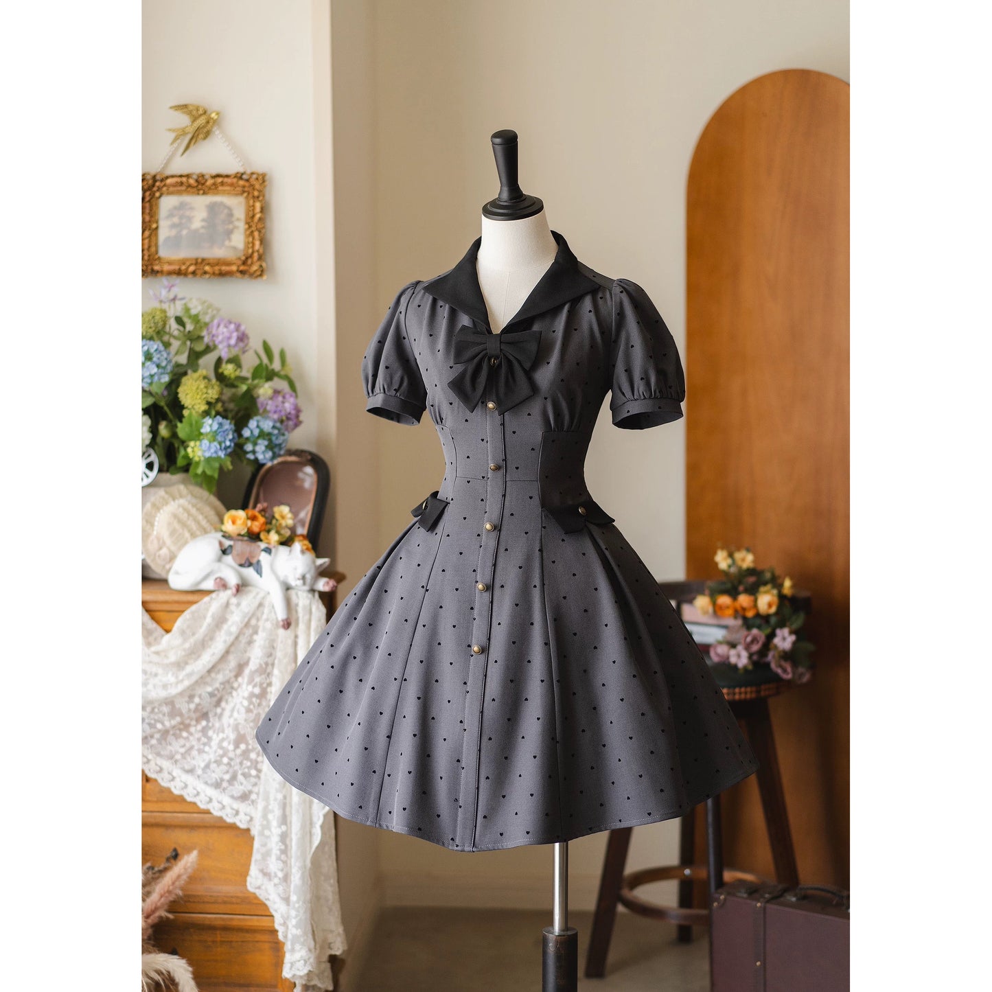 映画女優の水玉柄クラシカルワンピース - Slate Gray