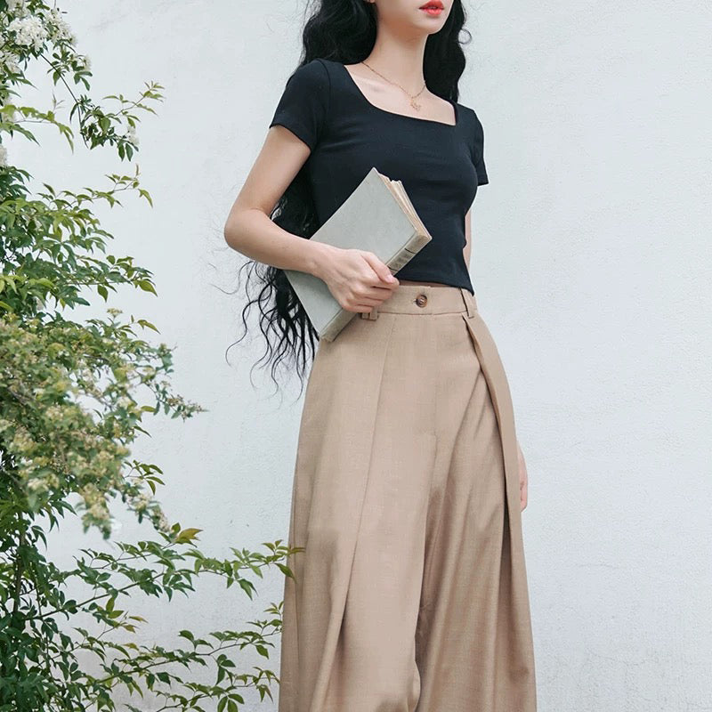 英国令嬢のフィットTシャツ