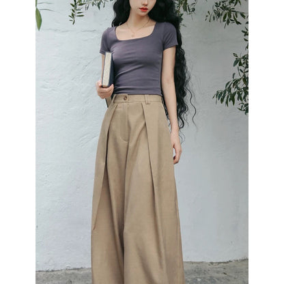 英国令嬢のフィットTシャツ