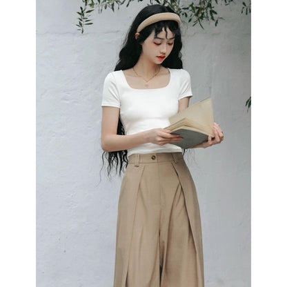 英国令嬢のフィットTシャツ