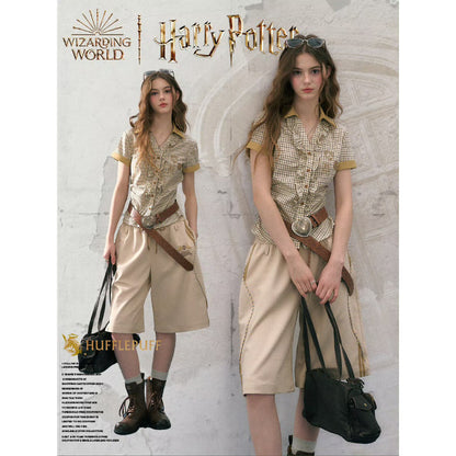 魔法学校のフリルチェックブラウス