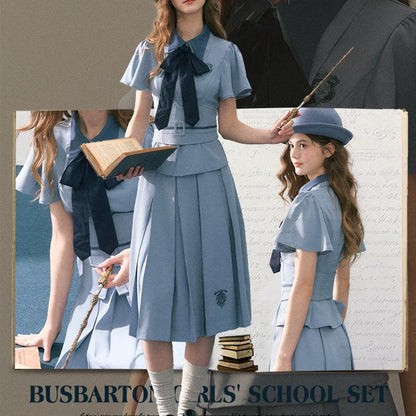 魔法学校の刺繍トップスとコルセットと刺繍プリーツスカート