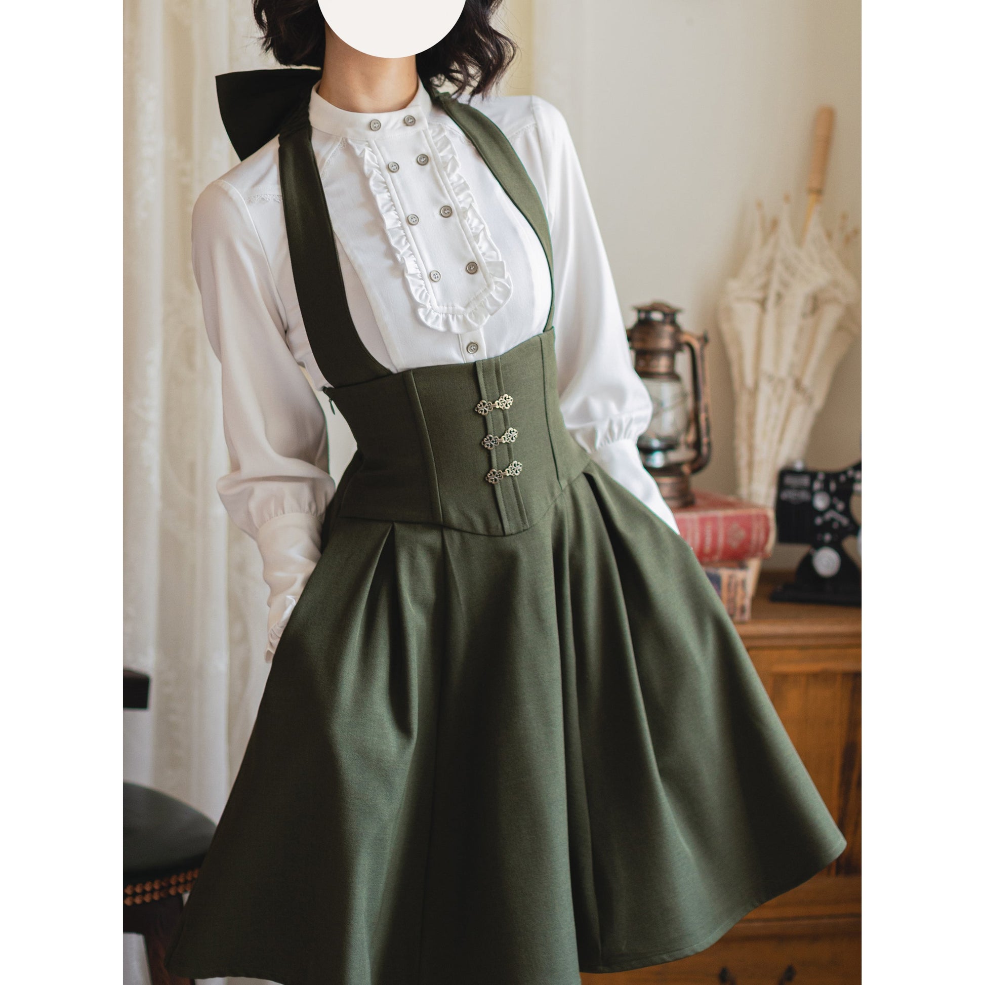 英国のお嬢様のクラシカルジャンパースカート - ショート丈（モスグリーン）
