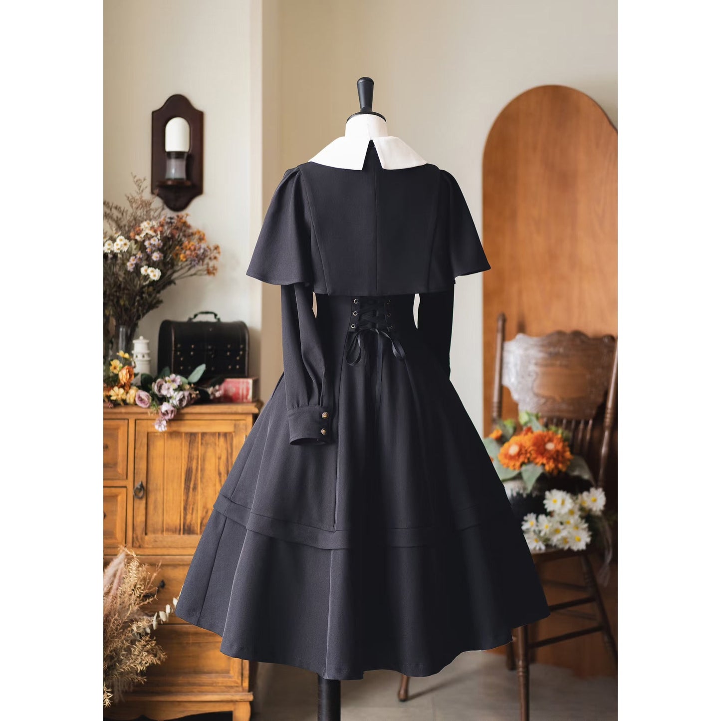 銀幕女優のクラシカルケープワンピース - Black