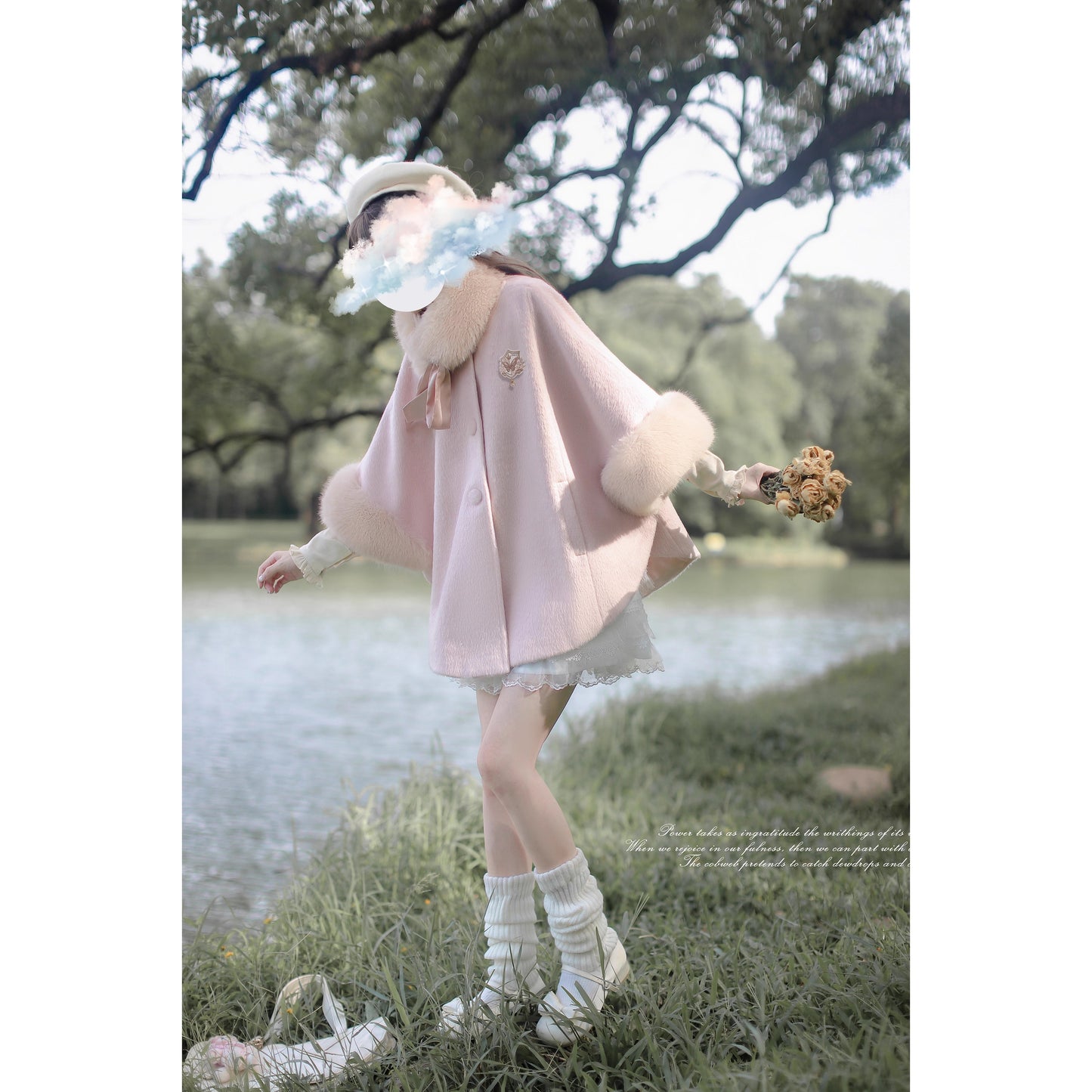 桜色のお嬢様のウールケープコート