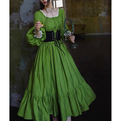 翠緑の貴婦人のレトロワンピース