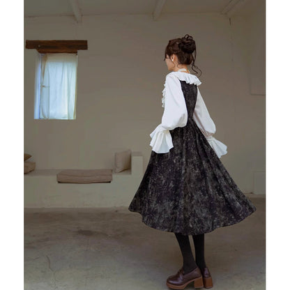黒墨のお嬢様のジャンパースカート