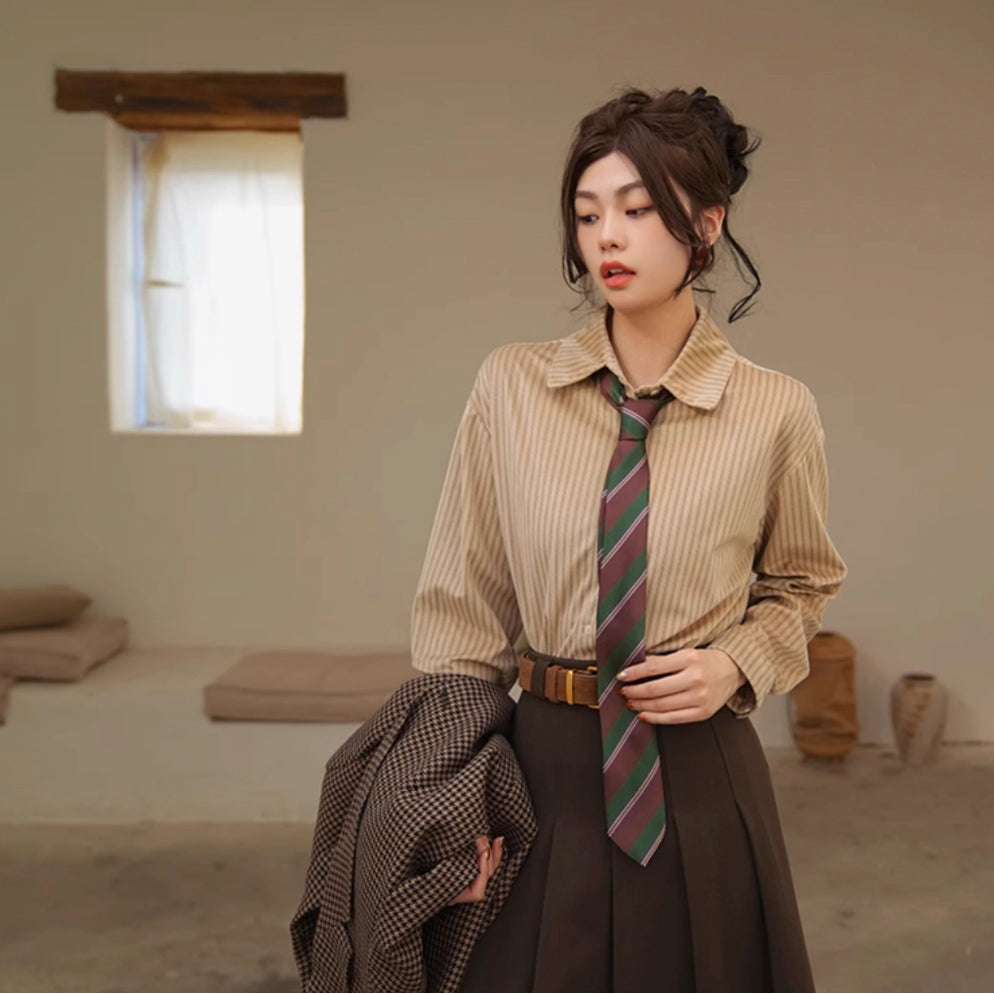 文学令嬢のストライプブラウス