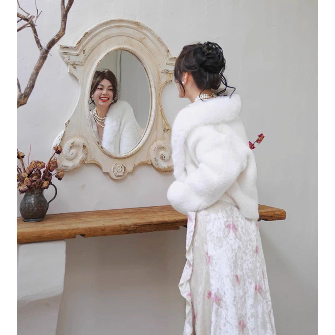 純白の王妃のファージャケット