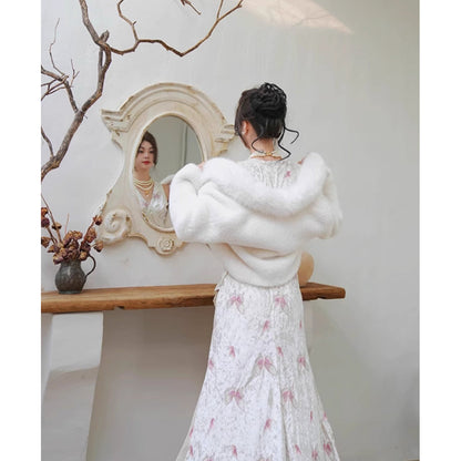 純白の王妃のファージャケット