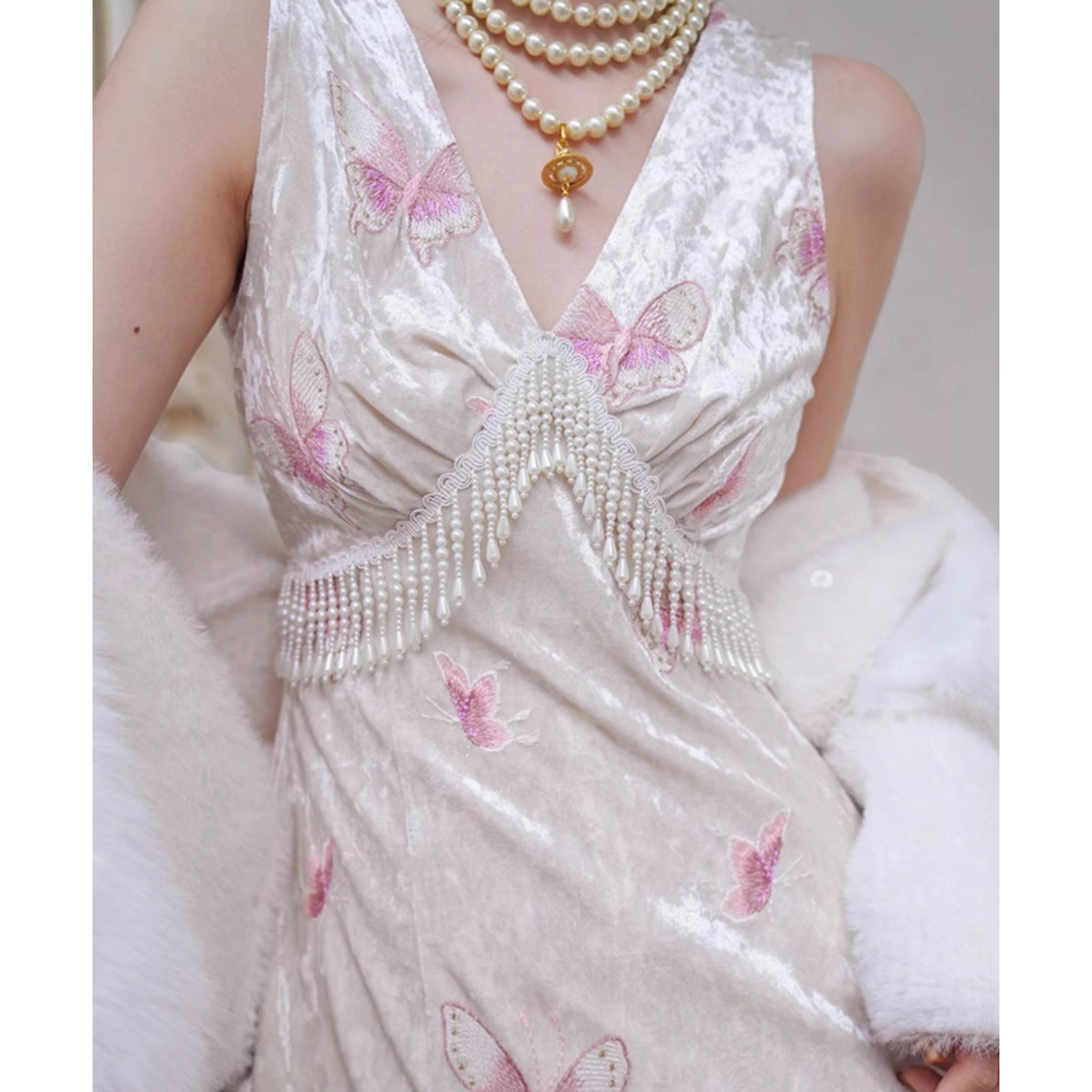 純白の王妃のファージャケット