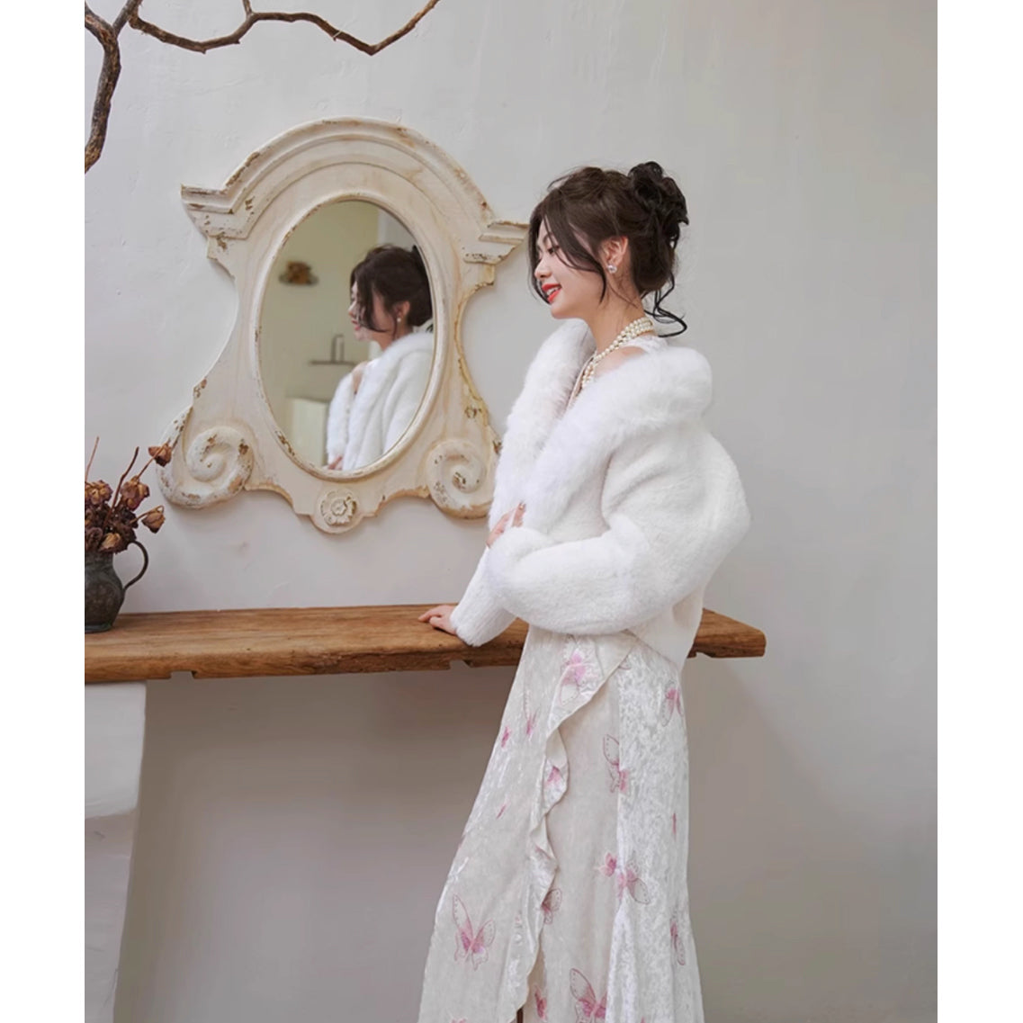 純白の王妃のファージャケット