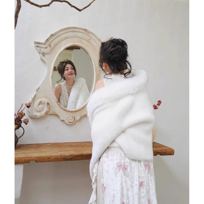 純白の王妃のファージャケット