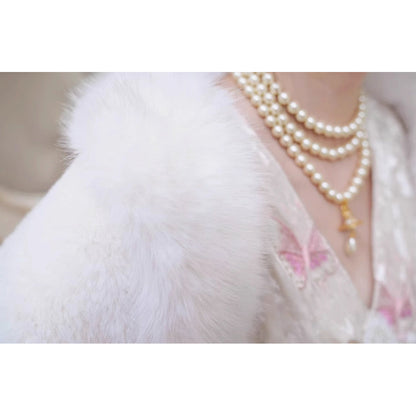 純白の王妃のファージャケット