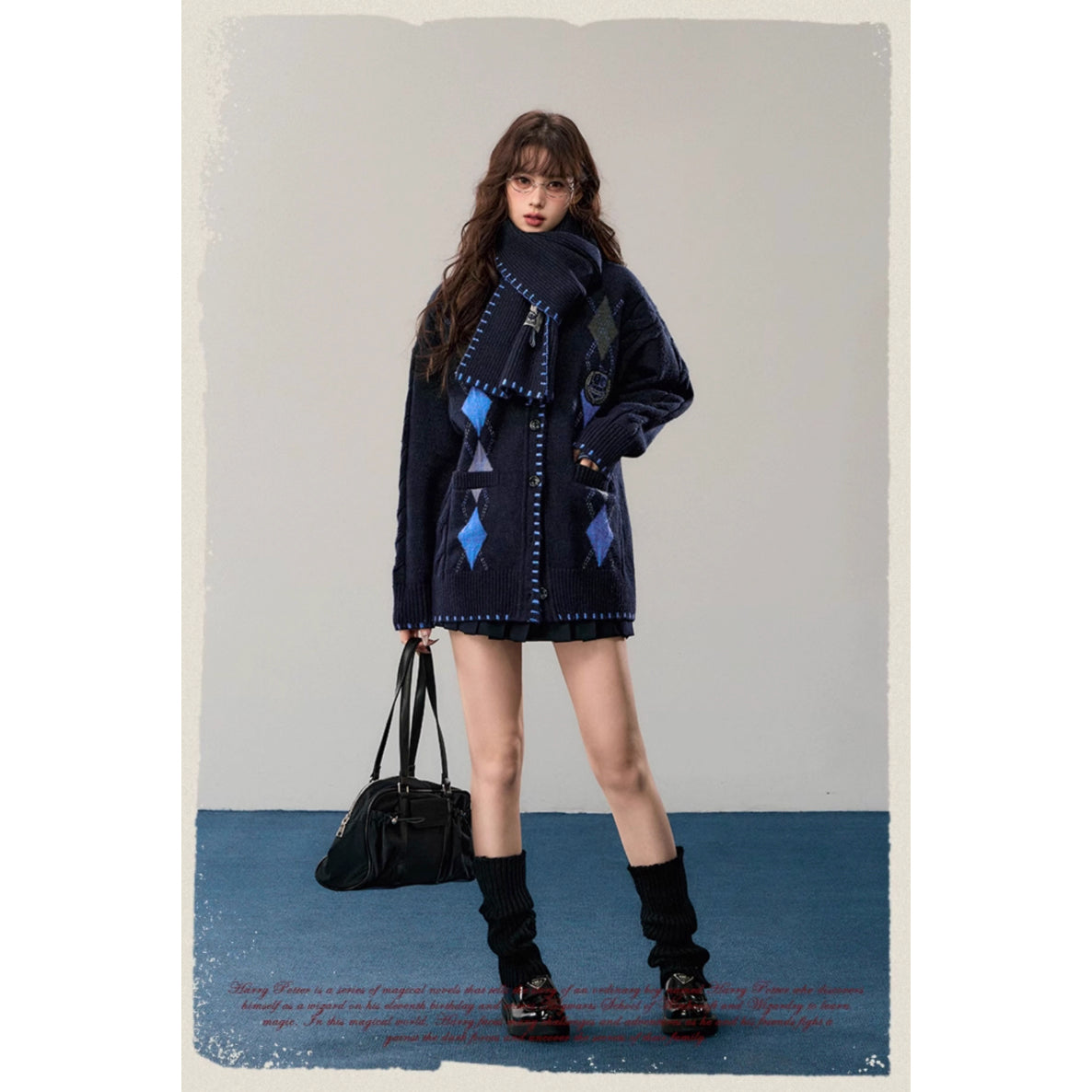 魔法学校の刺繍フードマント