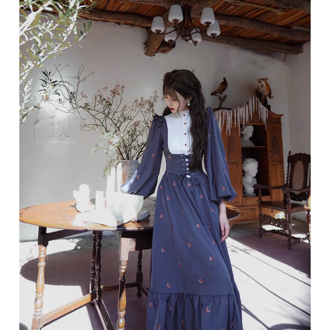 宮廷の修道女のレトロワンピース