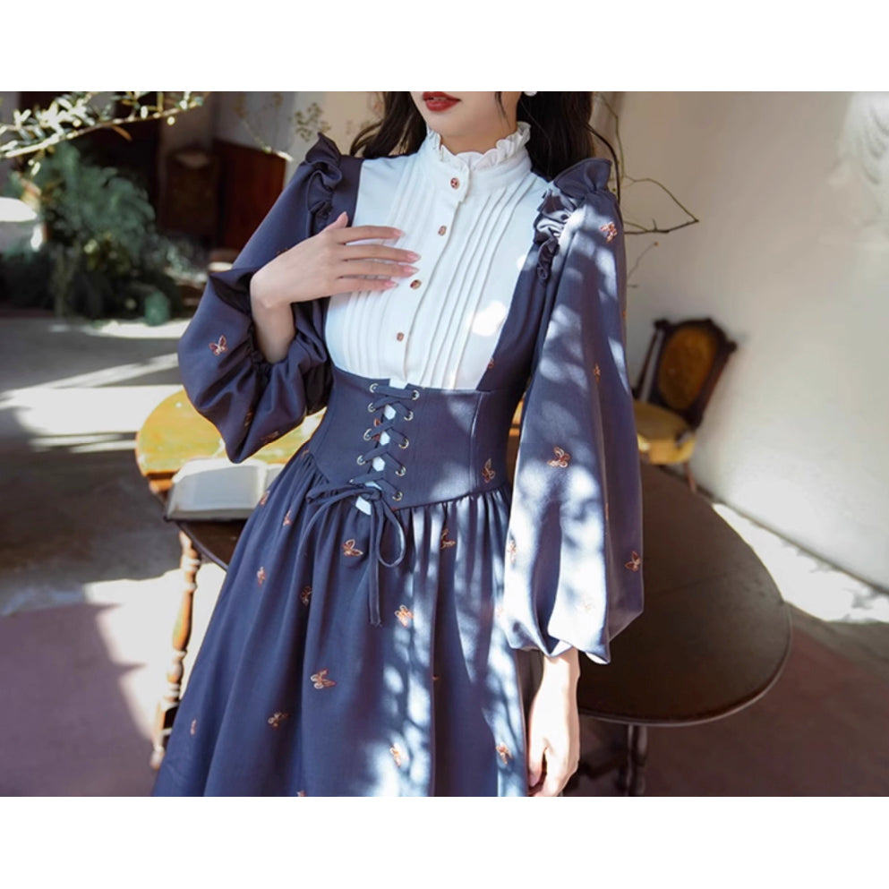 宮廷の修道女のレトロワンピース