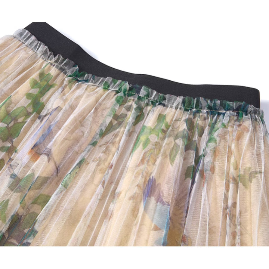 花咲くアーモンドの木と野薔薇のスカート