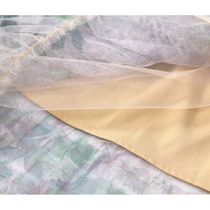 花咲くアーモンドの木と野薔薇のスカート