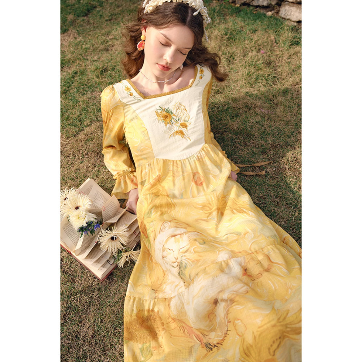 花瓶の向日葵のワンピース