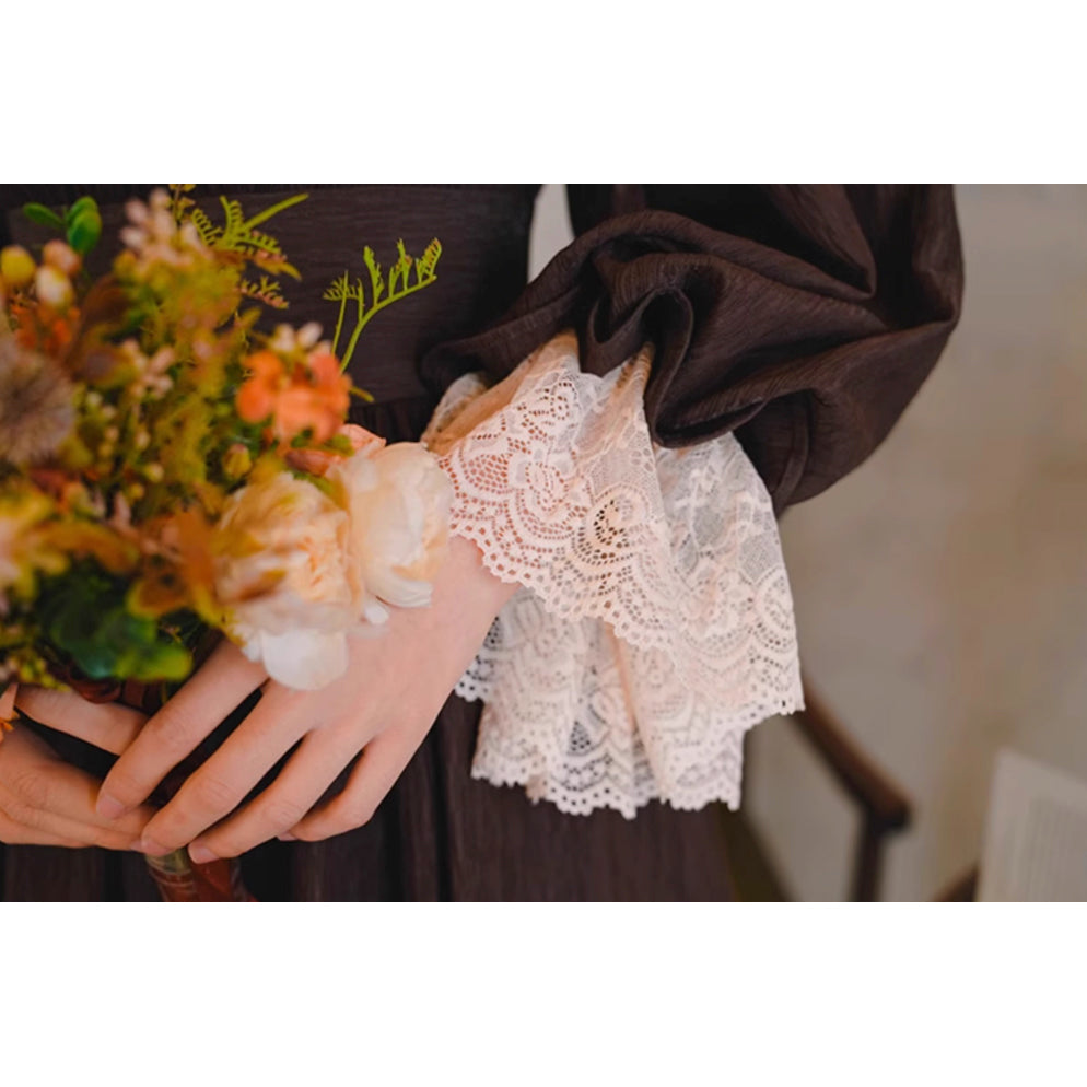 古城の王妃の刺繍コルセットワンピース