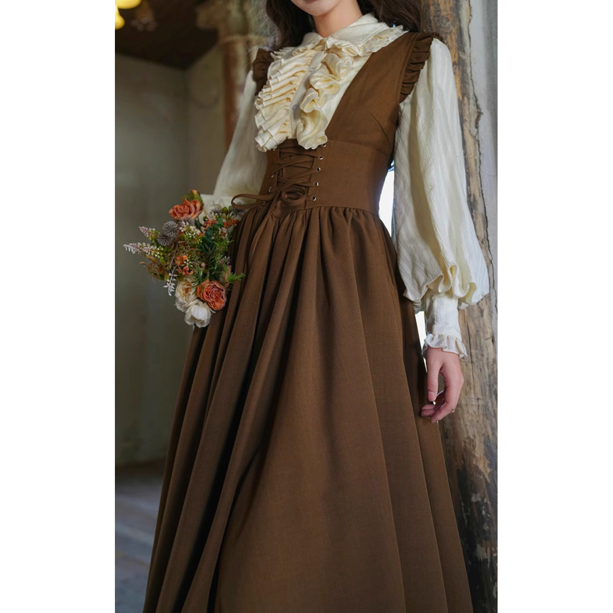 英国令嬢の編み上げジャンパースカート