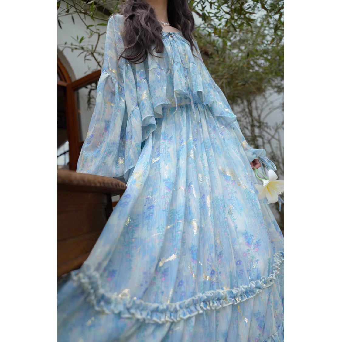 藤の花の水彩画ブラウスとロングスカート